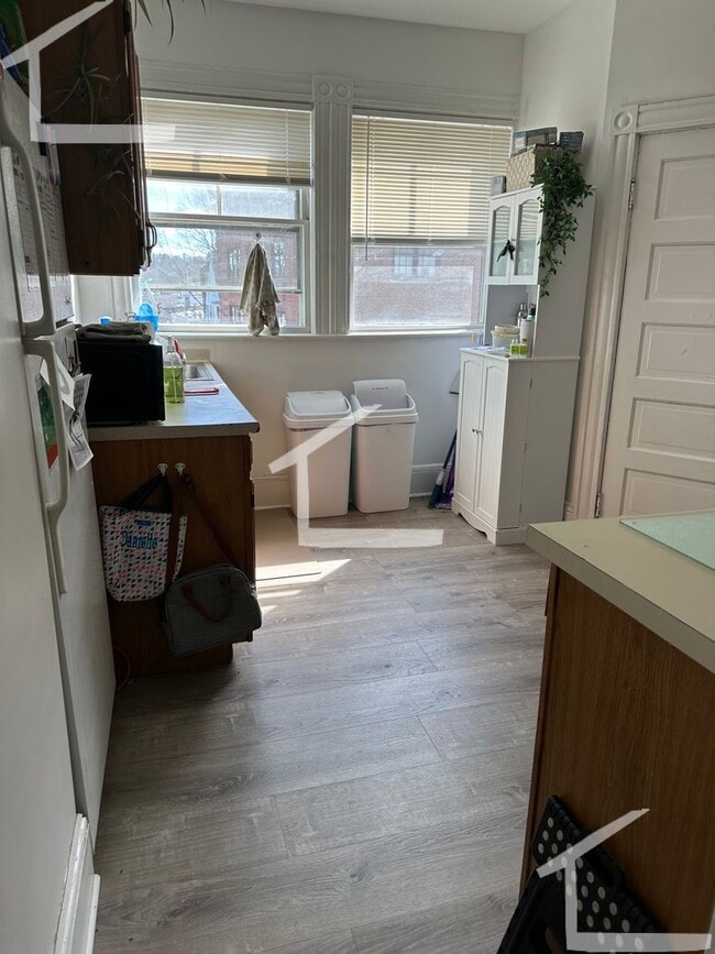 Building Photo - Nice 3 bed in Brighton