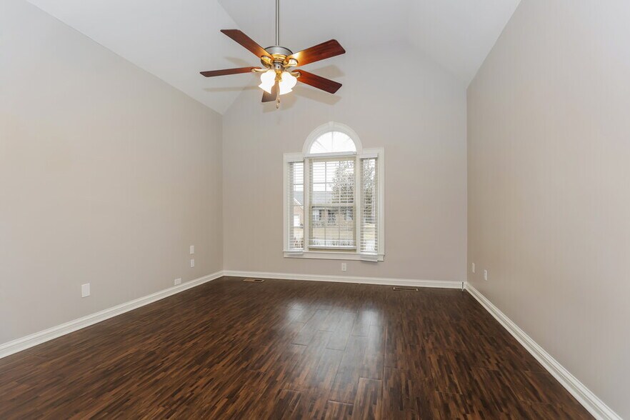 Building Photo - 2414 Amber Glen Dr