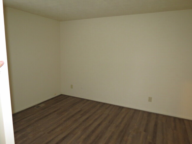 Building Photo - new rental in Reynoldsburg Schools