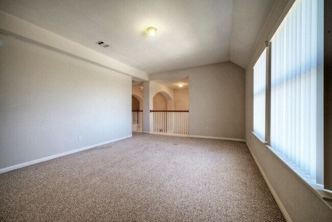 Building Photo - 601 Indian Run Dr