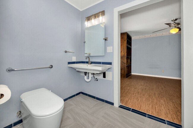 Building Photo - 195 AL-79