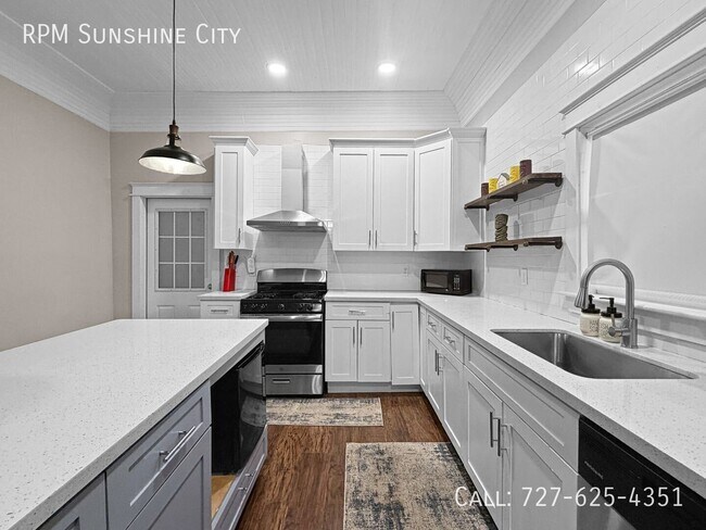 Building Photo - 1515 E 31st Ave