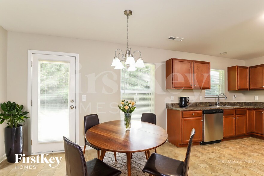 Building Photo - 2322 Deerbrook Forest Ln