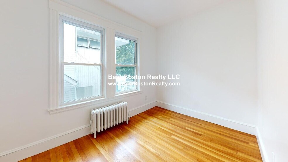 Building Photo - 58 Wilbur St