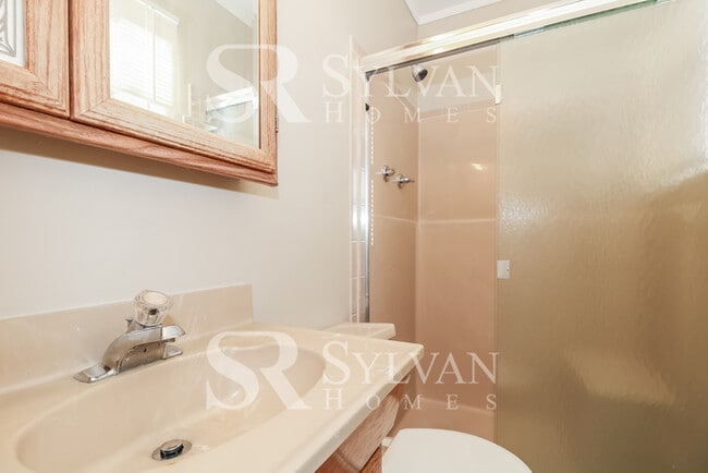 Building Photo - Carve Out a Great Life Here!