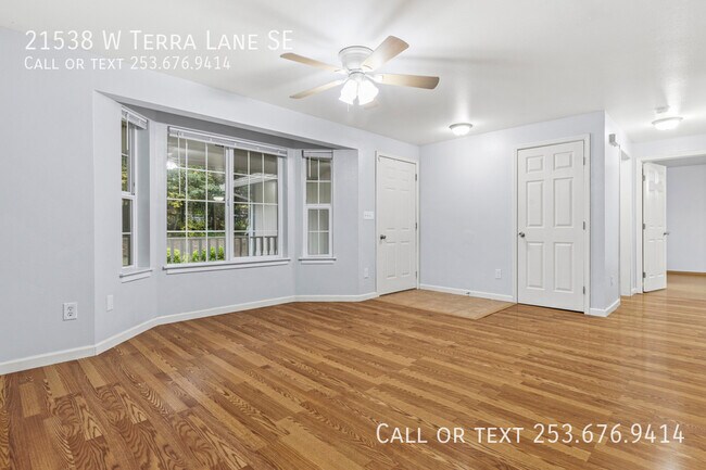 Building Photo - 21538 W Terra Ln SE