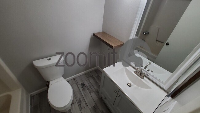 Building Photo - COOMING SOON! Beautifully upgraded house located in the vibrant city of Tempe, AZ