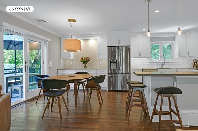 Building Photo - 94 Ridge Rd W