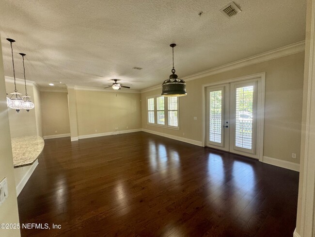 Building Photo - 1406 Sunset View Ln