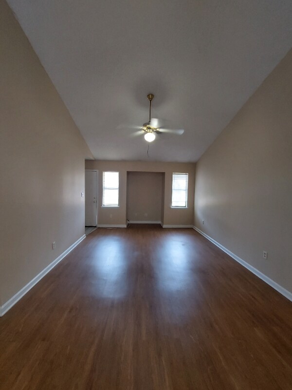 Building Photo - 220 Wyndham Cir