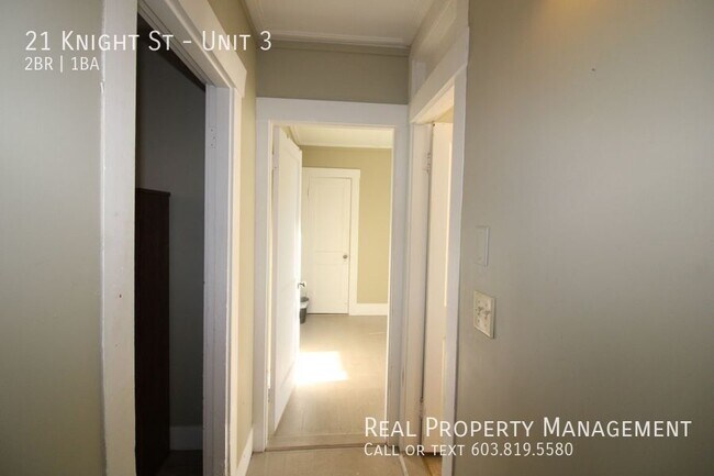 Building Photo - 21 Knight St