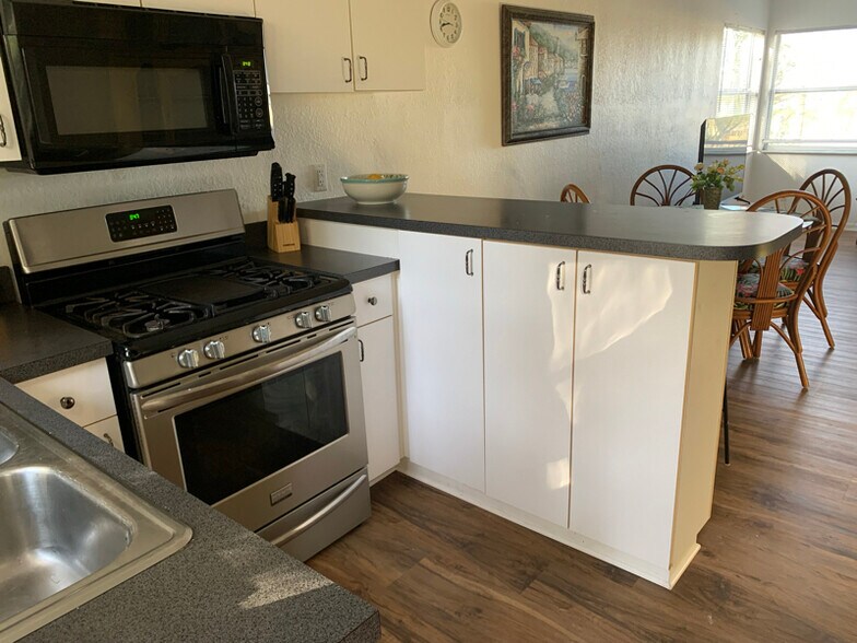 Building Photo - 628 N Disston Ave