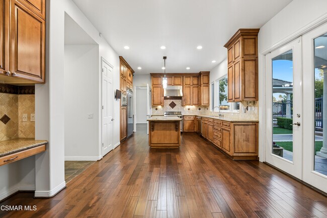 Building Photo - 25301 Prado De Los Arboles