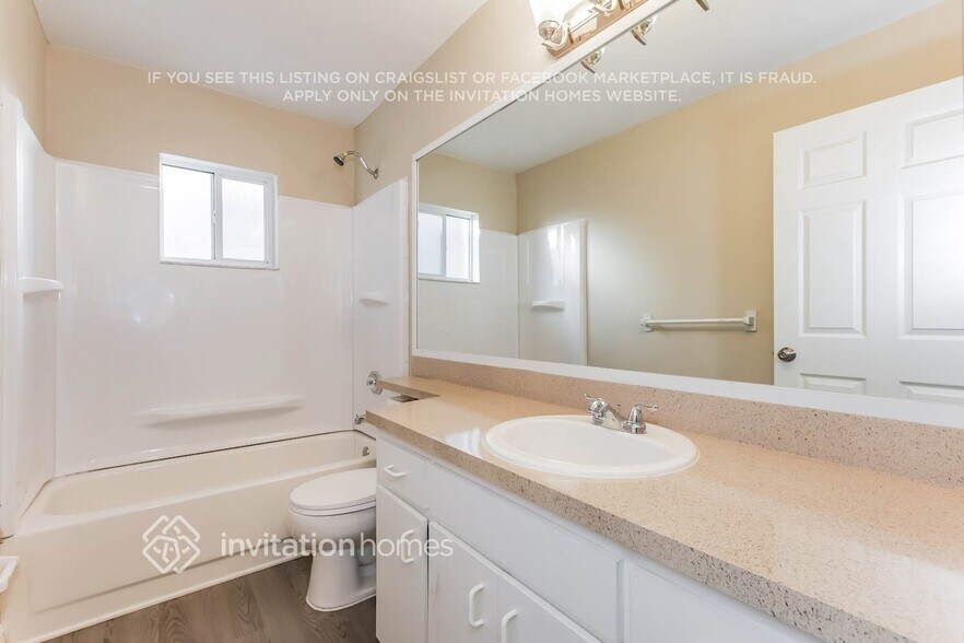 Building Photo - 1803 Landside Dr