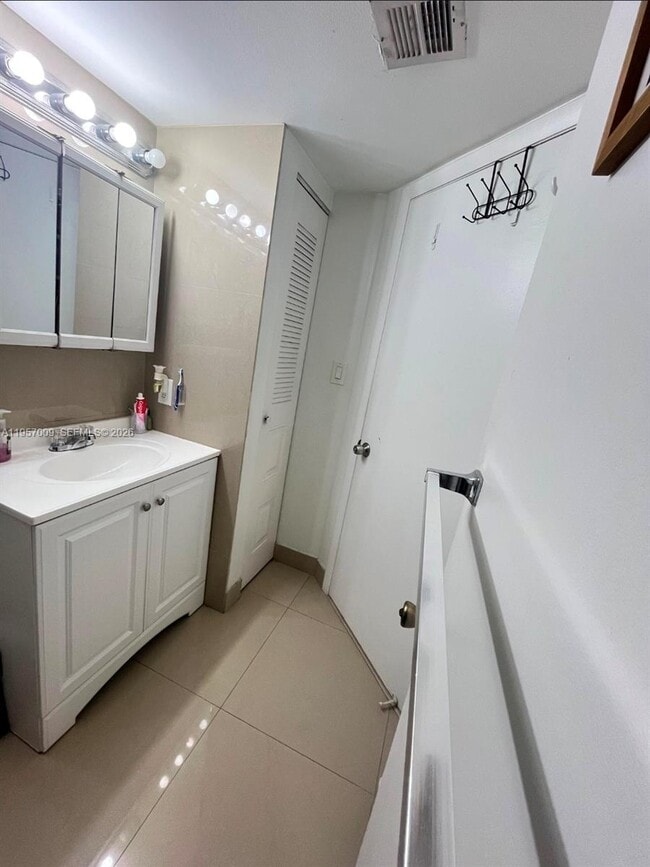 Building Photo - 9079 SW 138th Pl