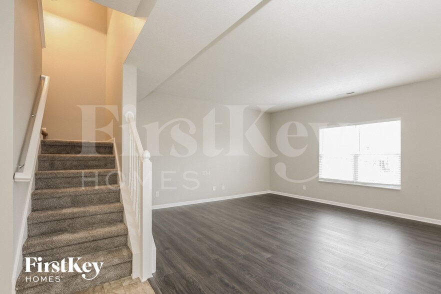 Building Photo - 17030 S Burntwood Way