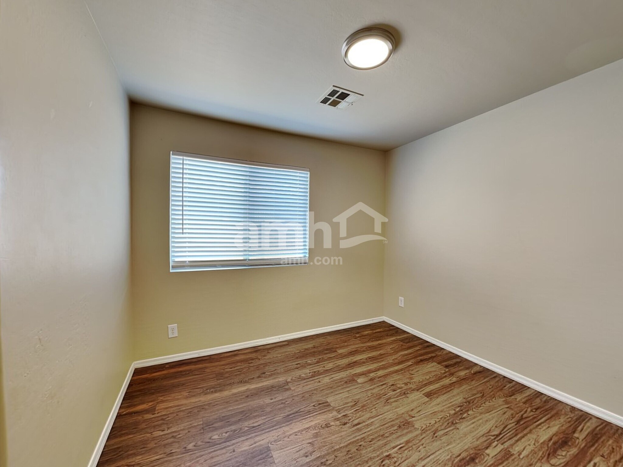 Building Photo - 16660 W Cottonwood St