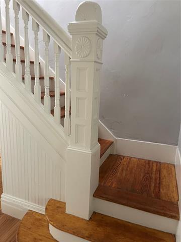 Building Photo - 402 S Pearl St