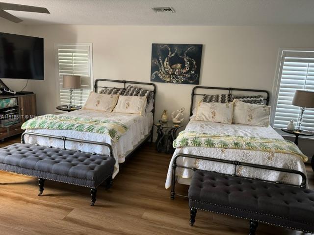 Building Photo - 352 King Fisher Dr