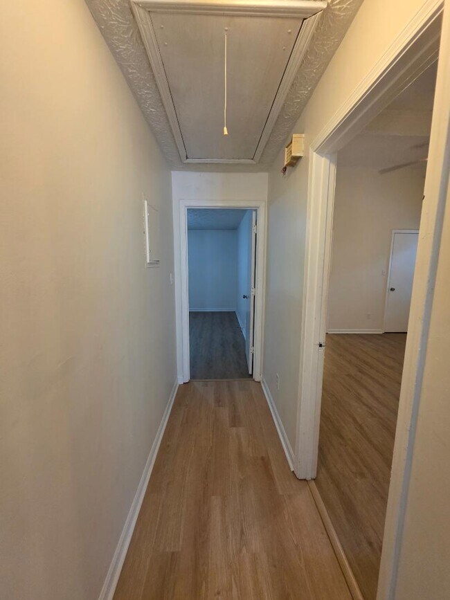Building Photo - 450 Booth Cir SW