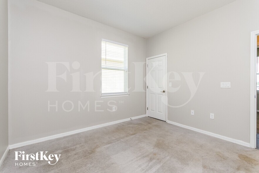 Building Photo - 1276 Spokane Pt