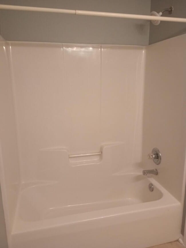 Building Photo - 129 Noblat Dr