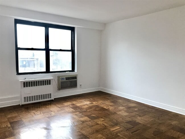 Building Photo - 500 Central Ave