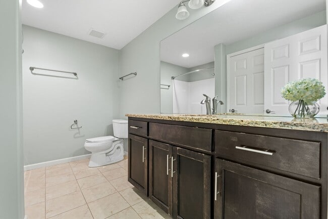 Building Photo - Stunning 4 bedroom Ranch in Elkhorn