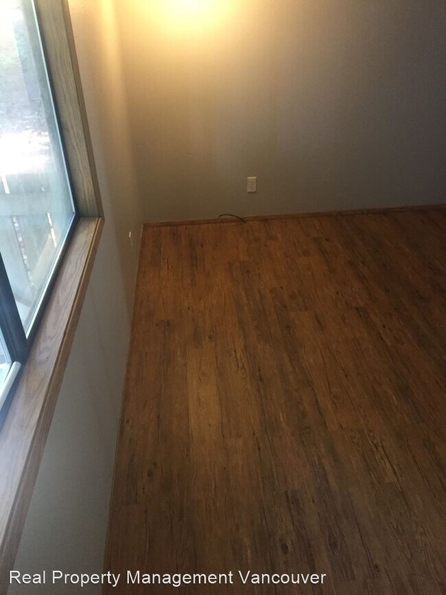 Building Photo - 7218 NE 16th Ave