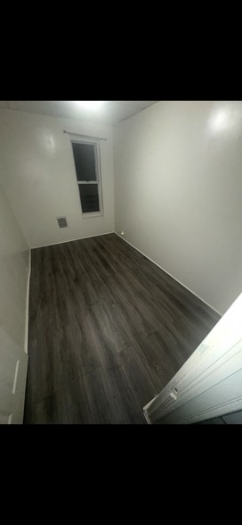 Building Photo - 1046 Madison Ave