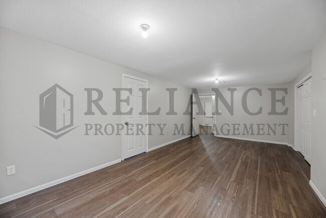 Building Photo - 2928 N Holyoke St