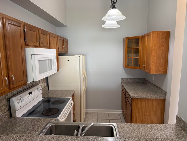 Building Photo - 126 Whitehaven Ct