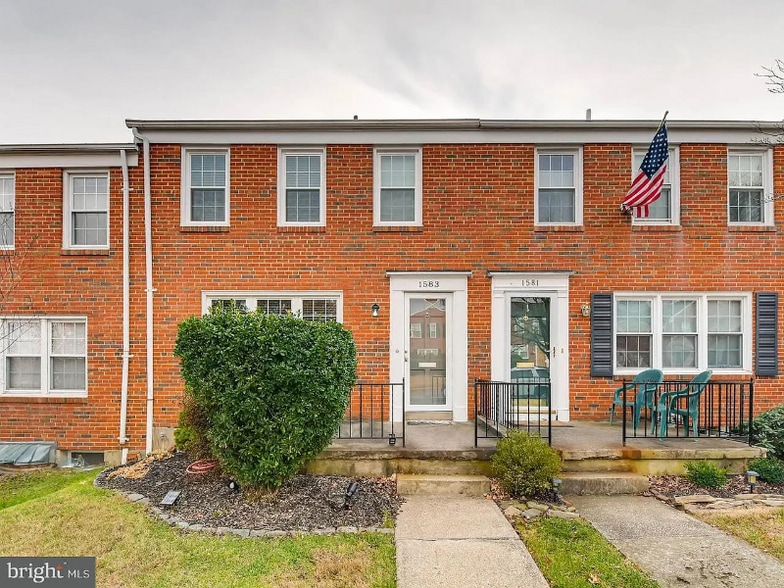 Building Photo - 1583 Doxbury Rd