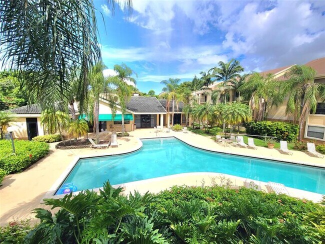 Building Photo - 9999 Summerbreeze Dr