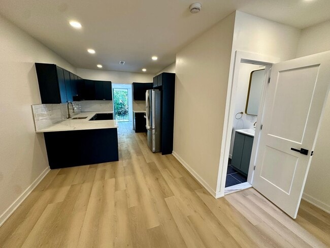 Building Photo - Fully renovated, bright, and spacious 3-bedroom, 1.5-bath home in an amazing location.