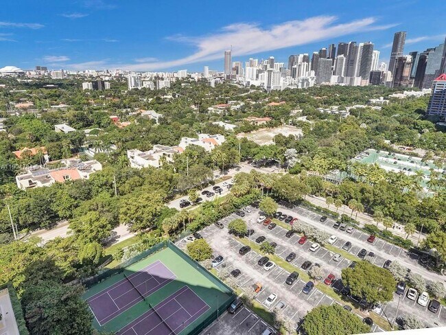 Building Photo - 2475 Brickell Ave