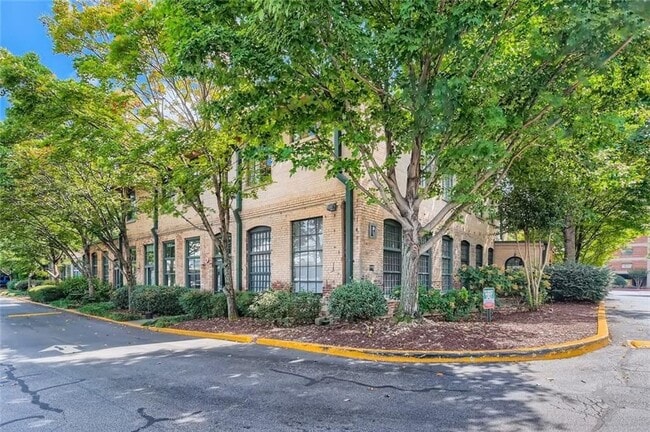 Building Photo - 170 Boulevard NE