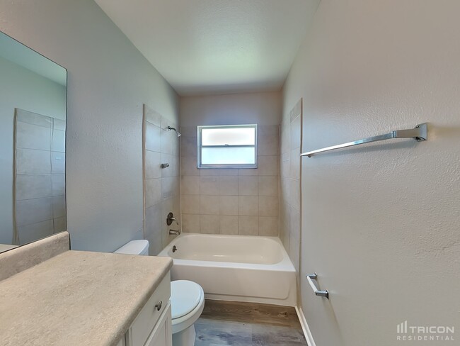 Building Photo - 1507 Crossridge Dr