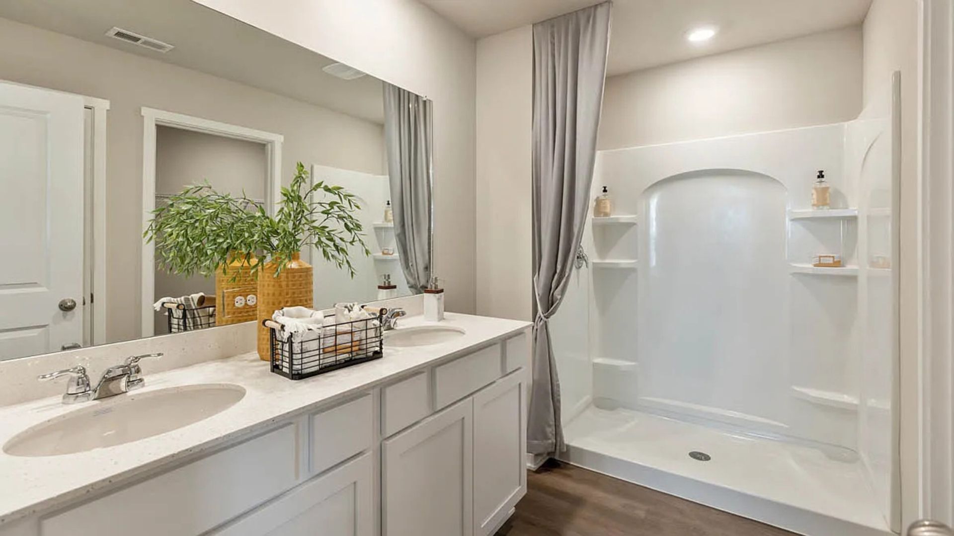 Building Photo - 5624 153rd St