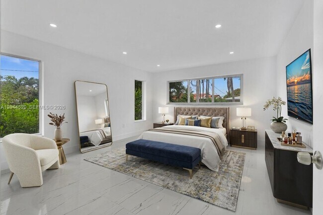 Building Photo - 8858 Harding Ave