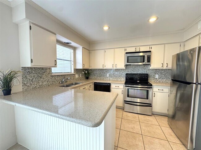 Building Photo - 1083 Country Pl Dr