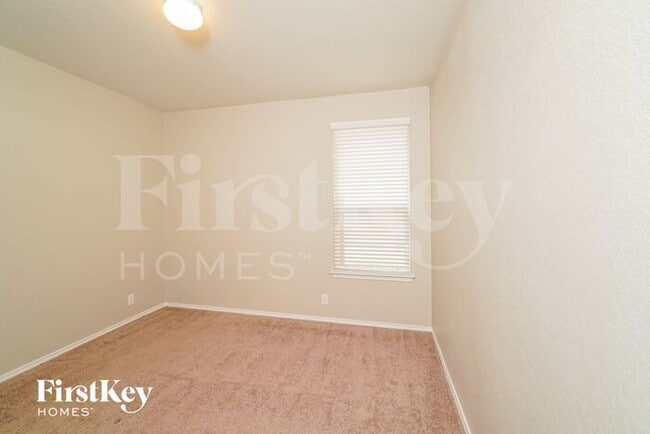 Building Photo - 651 Sage Thrasher