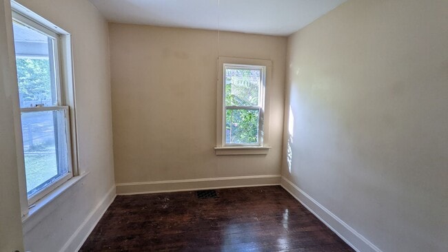 Building Photo - 1715 Ray St