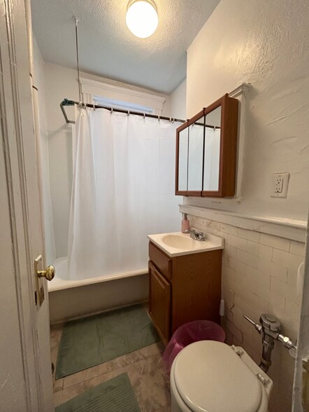 Building Photo - 1255 Boylston St