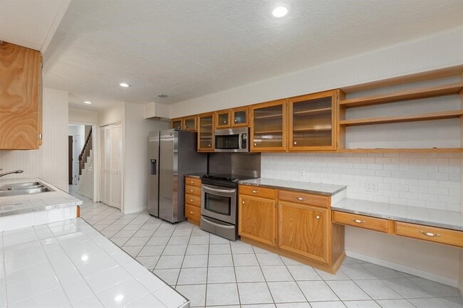 Building Photo - 20357 Fieldtree Dr