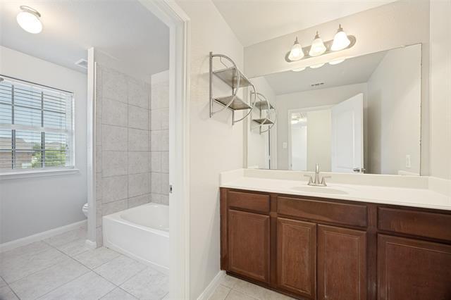 Building Photo - 1608 Persimmon Dr