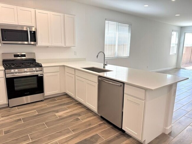 Building Photo - MOVE IN READY! New 5-Bedroom Home in Goody...