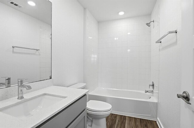 Building Photo - 220 Century Plant Rd