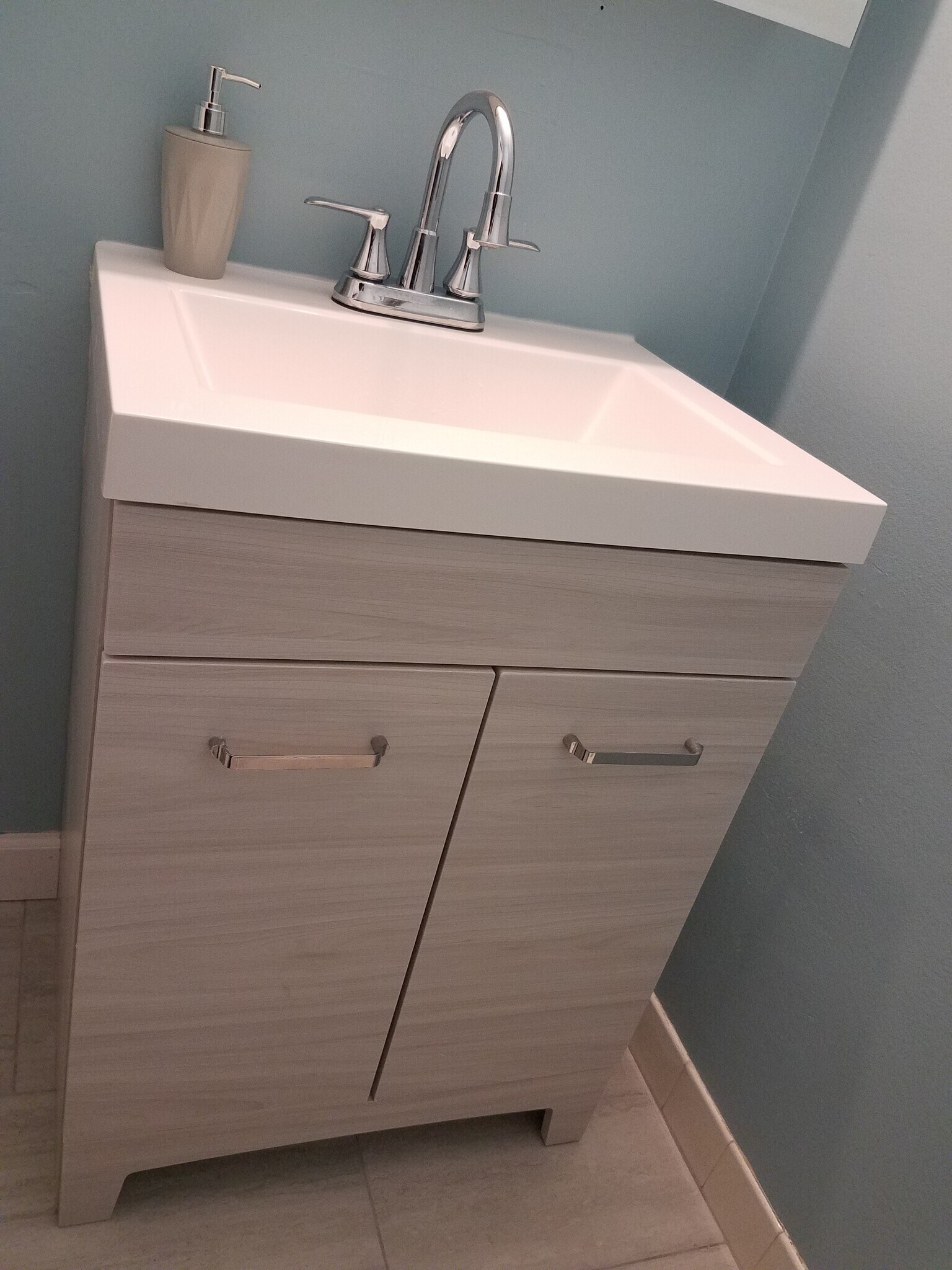 Master Bath Sink - 8892 Jody Ln