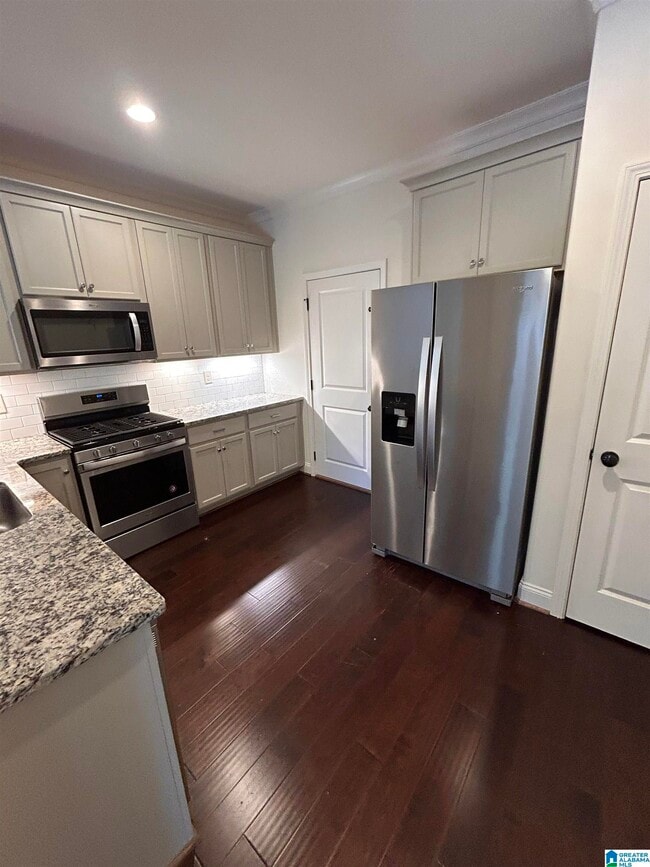 Building Photo - 4155 Lennox Wy